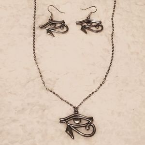 NECKLACE AND EARRINGS SET